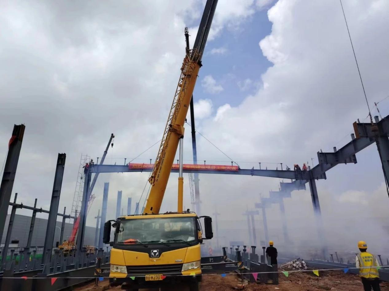 Proyek Konstruksi Produksi Produksi Part Produksi Chery KD pada balok, EIHE mewujudkan Proyek Konstruksi Pangkalan Automobile CHERY AUTOMOBILE memenangkan tawaran 