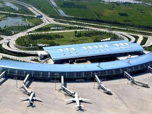 Mengapa bingkai baja populer di desain terminal bandara?