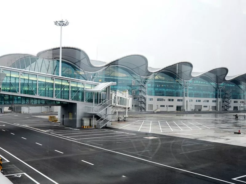 Pembangunan struktur baja bandara bertingkat tinggi