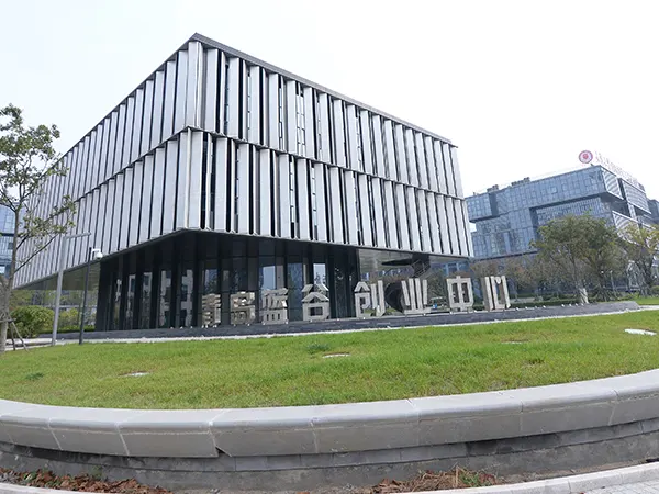 Baja prefabrikasi bertingkat tinggi